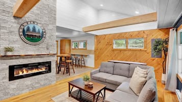 Televisión, chimenea