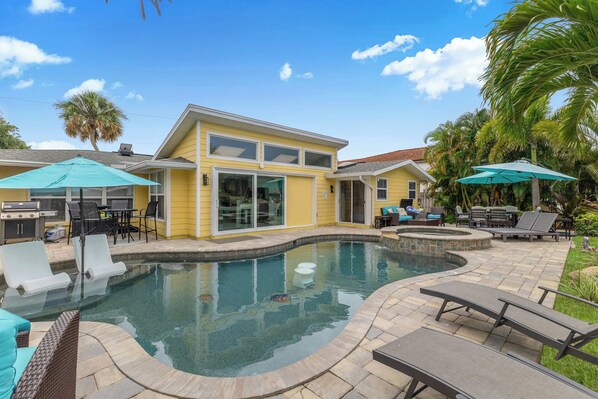 Pool - Luxurious Sarasota Home with Pool (Siesta Key)