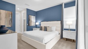 8 Schlafzimmer, Bügeleisen/Bügelbrett, Reisekinderbett, WLAN