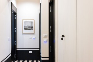 Studio - Don Vittorio a Chiaia - Camera 5 (Naples)