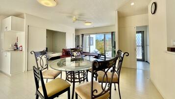 Family Villa | In-room dining