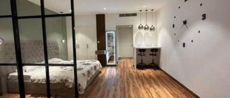 1 bedroom, free WiFi, bed sheets