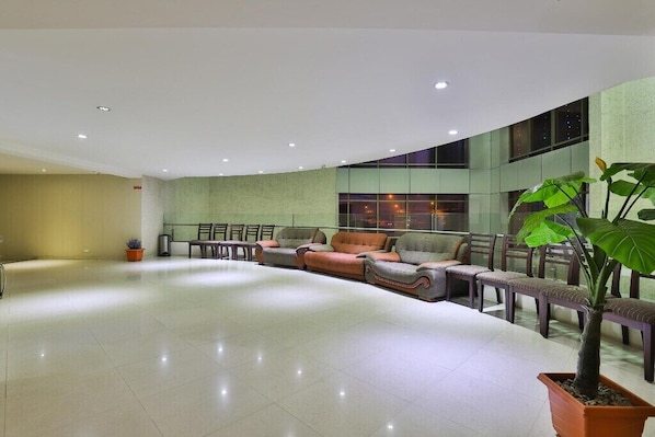 Reception - Biznotel by Pride Bharuch (Bharuch)