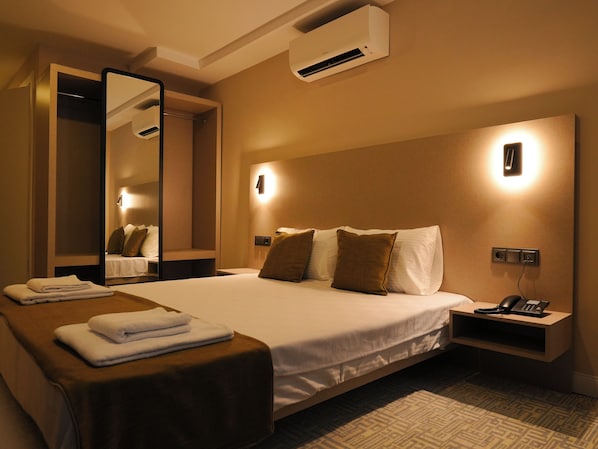 Deluxe Double Room, 1 Double Bed | Hypo-allergenic bedding, minibar, desk, laptop workspace - Bonnie City Hotel (Antalya)