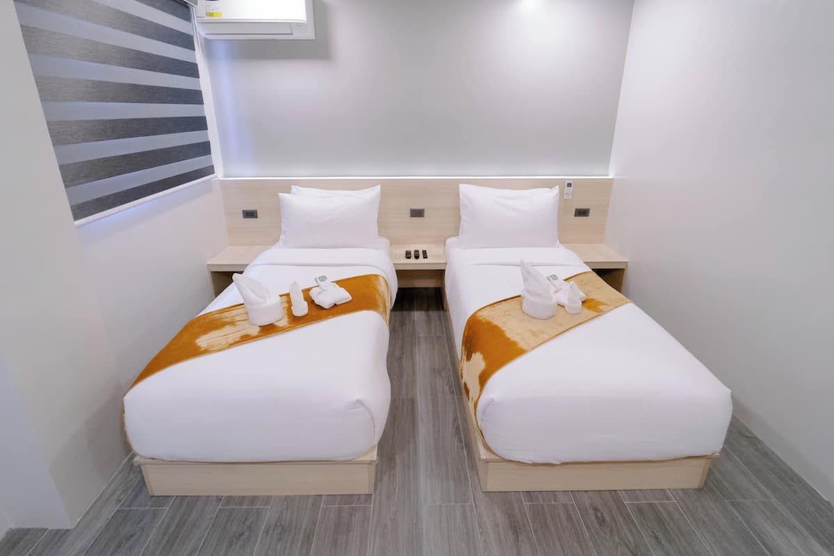 Basic Double or Twin Room | In-room safe, desk, laptop workspace, free WiFi