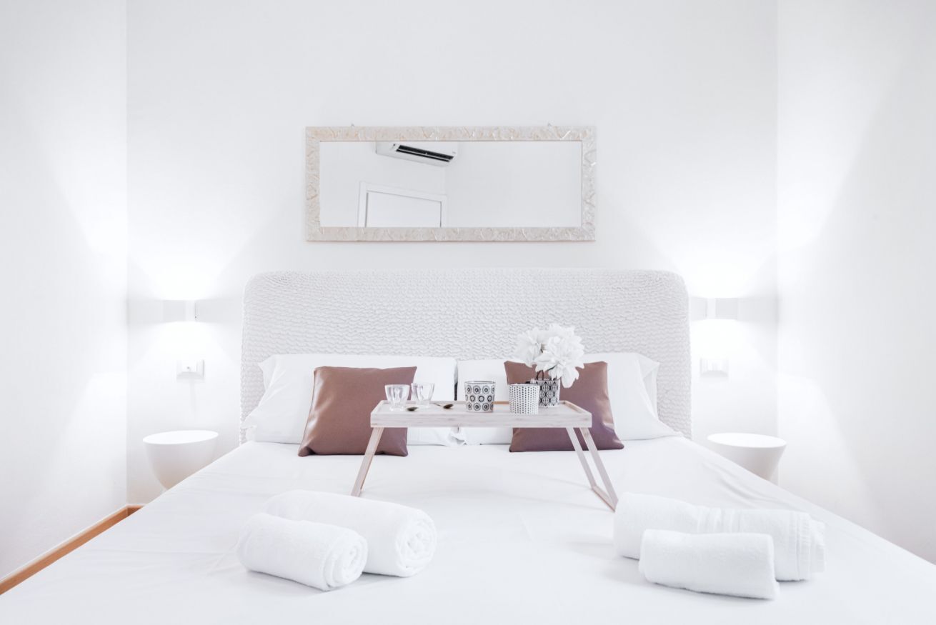 1 habitación, tabla de planchar con plancha, wifi y ropa de cama 