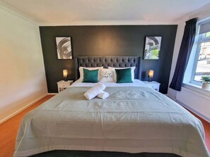 3 bedrooms, iron/ironing board, travel crib, WiFi