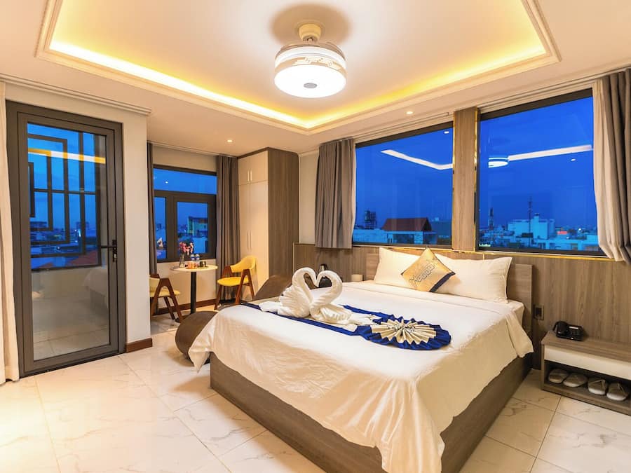 Suíte real | Quartos à prova de som, Wi-Fi de cortesia, roupa de cama