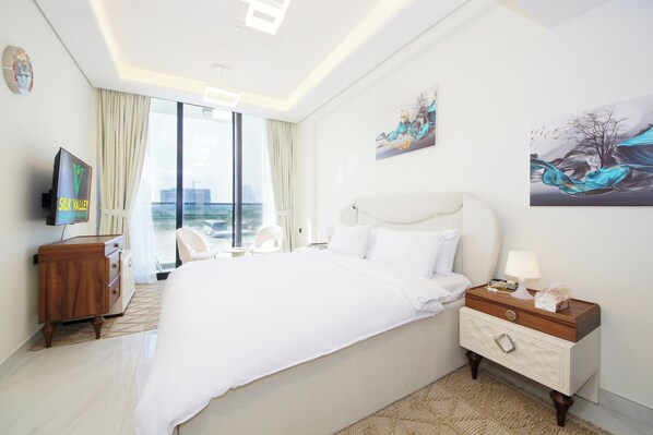 Iron/ironing board, free WiFi - Silk Valley - Modern studio with balcony (Dubai)