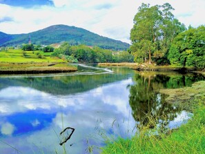 5 Schlafzimmer, Schreibtisch, Bügeleisen/Bügelbrett, WLAN