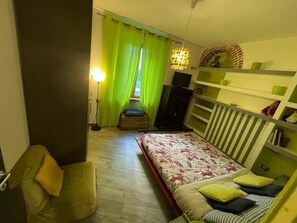 1 bedroom, WiFi, bed sheets - THE ARTISTIC HOUSE (Milano)