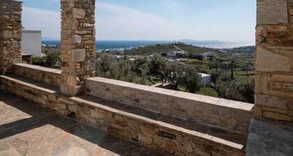 Family House for 4 by Tinosstay