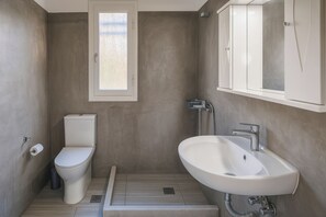 Shower, towels - Notte D'agosto a Tinos (Tinos)