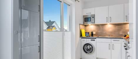 Køleskab, ovn, kogeplade, opvaskemaskine