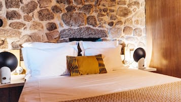 1 bedroom, iron/ironing board, internet