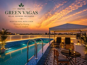 Rooftop pool - HOTEL GREEN VEGAS (Faridabad)