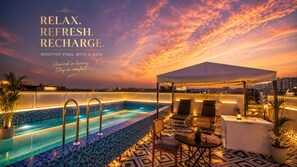 Rooftop pool - HOTEL GREEN VEGAS (Faridabad)