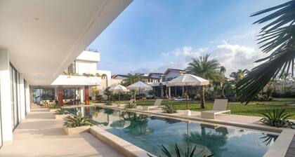 Octa Canggu Villa and Condotel