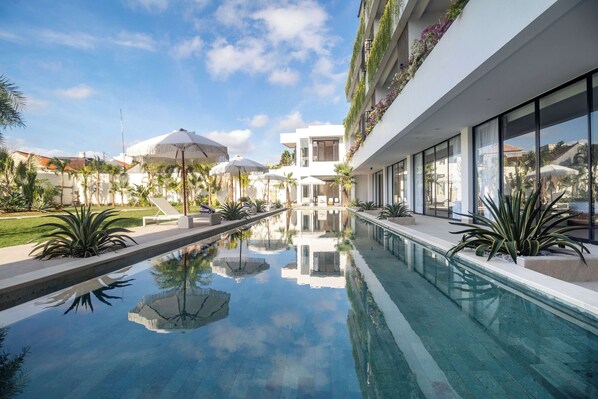 Exterior - Octa Canggu Villa and Condotel (Canggu)