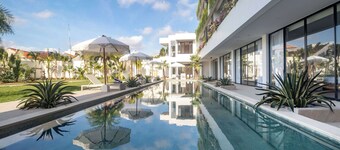 Octa Canggu Villa and Condotel