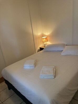 3 habitaciones, escritorio, cuna de viaje y wifi 