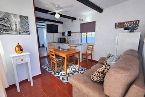 Unclassified image, 5 of 19, button