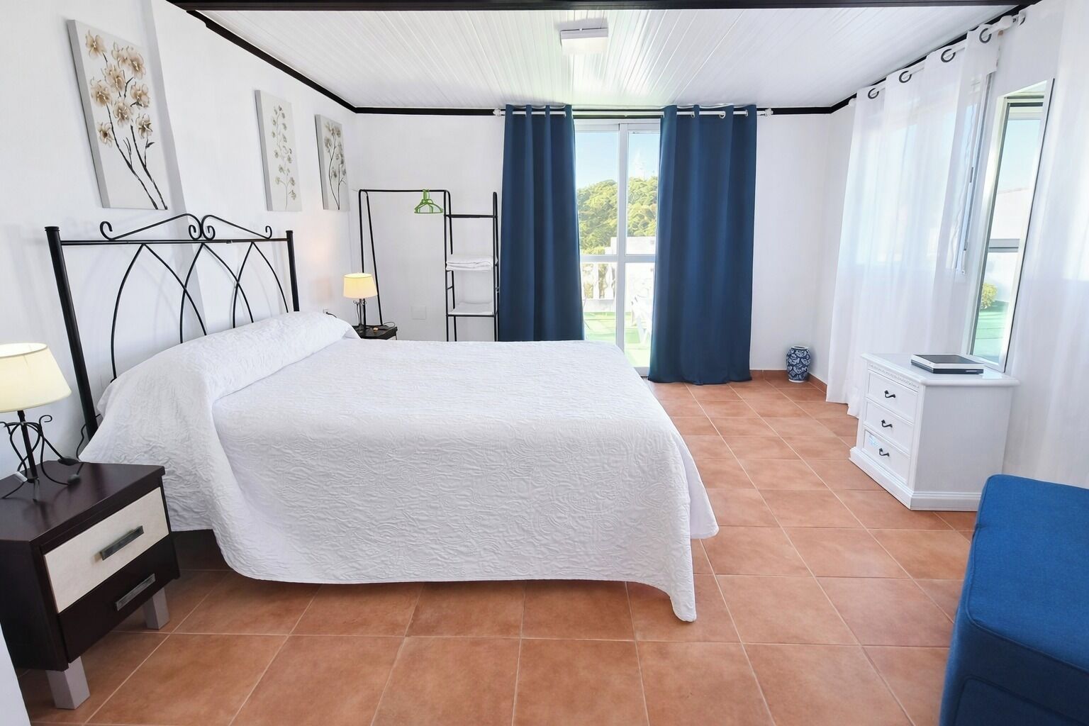 1 chambre, fer et planche à repasser, Wi-Fi, draps fournis