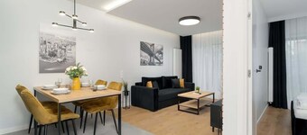 Modern Apartment with Balcony | Parking | Close to MTP
