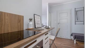 Refrigerador, horno, placa de cocina, lavavajillas