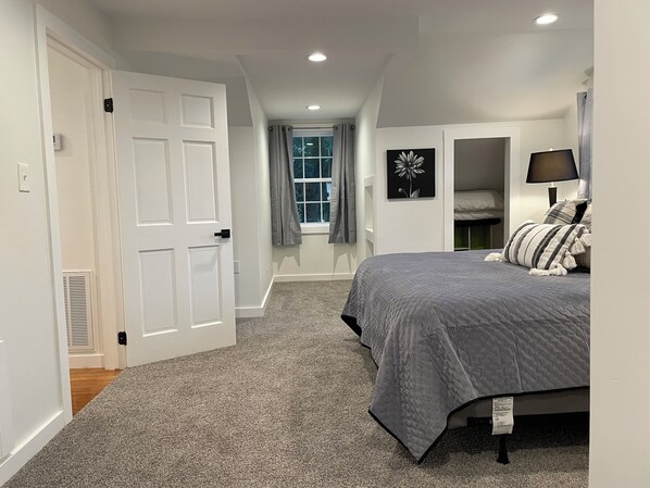 2 chambres, fer et planche à repasser, Wi-Fi, draps fournis