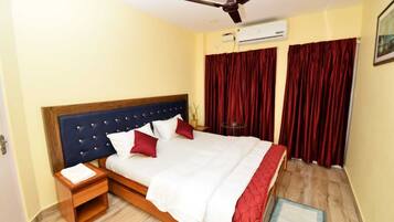 Classic Room | Premium bedding, pillow-top beds, laptop workspace, free WiFi