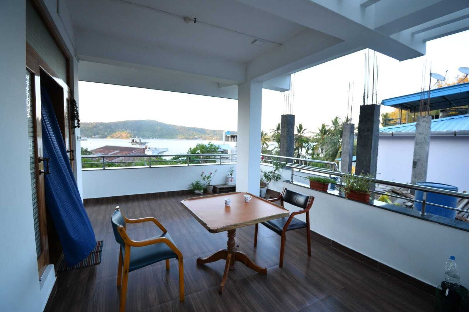 Luxury Room | Balcony