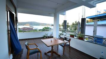 Luxury Room | Balcony