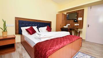 Premium bedding, pillowtop beds, laptop workspace, free WiFi