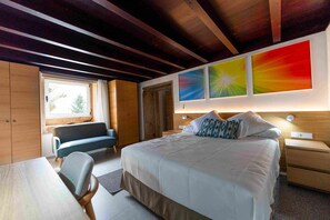 6 Schlafzimmer, Bügeleisen/Bügelbrett, kostenloses WLAN