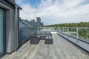 Appartement, 2 chambres, terrasse, en bord de lac | Terrasse/Patio