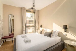 3 Schlafzimmer, Schreibtisch, Bügeleisen/Bügelbrett, Reisekinderbett