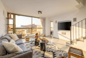 TV, offices - #SeaFront 3Bedrooms Duplex w/ POOL (Herzliya)