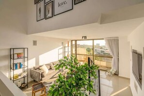 TV, offices - #SeaFront 3Bedrooms Duplex w/ POOL (Herzliya)