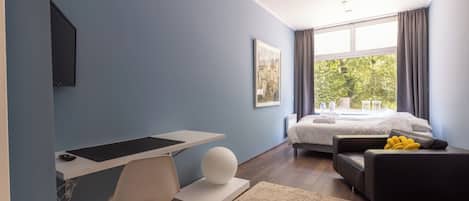 15 bedrooms, WiFi, bed sheets