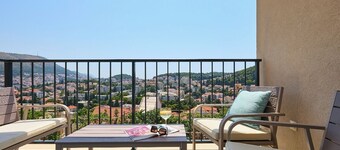 Hedera Estate, Hedera A48