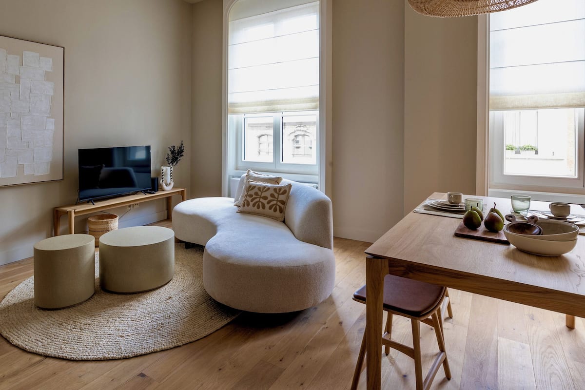 In-room safe, laptop workspace, blackout curtains, soundproofing