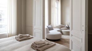 套房, 1 間臥室 | 客房內保險箱、筆電工作空間、遮光布/窗簾、隔音