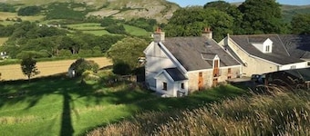 Sleeping Giant Bunkhouse