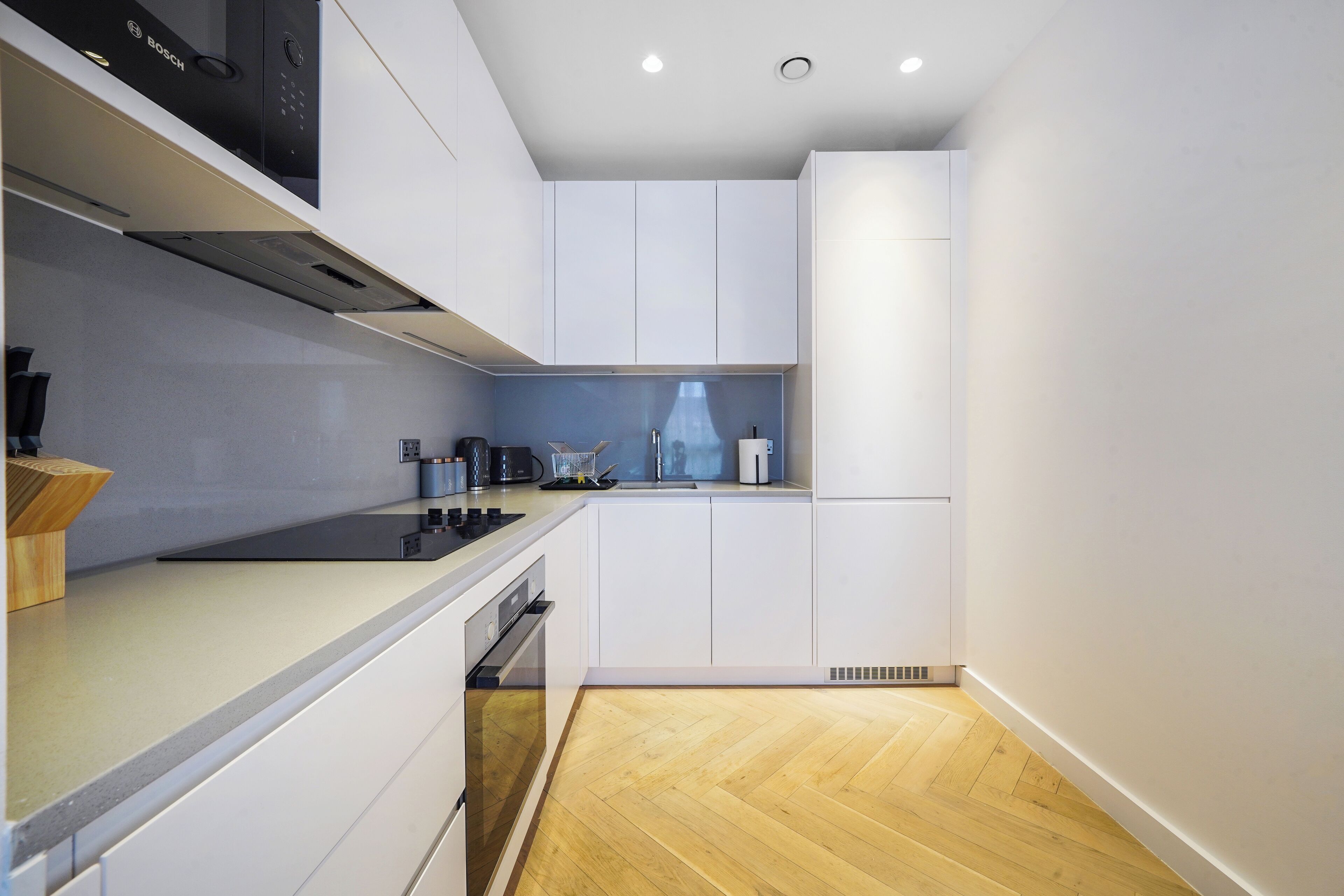 Apartment | Private kitchen | Fridge, microwave, oven, stovetop