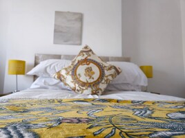 Room 6 | Egyptian cotton sheets, premium bedding, down comforters