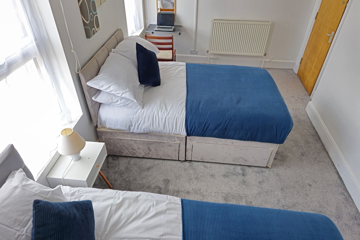 Room 5 | 2 bedrooms, Egyptian cotton sheets, premium bedding, down comforters