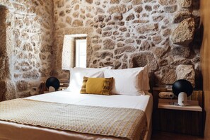 1 dormitorio, tabla de planchar con plancha, Internet