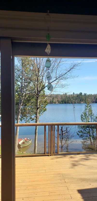 WINTER DISCOUNT     ICE FISHING RIGHT OUT FRONT FOR TROUT  3 bedrooms 4 beds