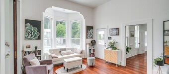 Modesto Mansion on 2 Acres - Great for Families!